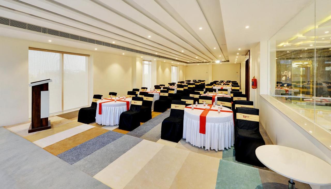 Mastiff Select Gulbarga Hotel Гулбарга Екстер'єр фото