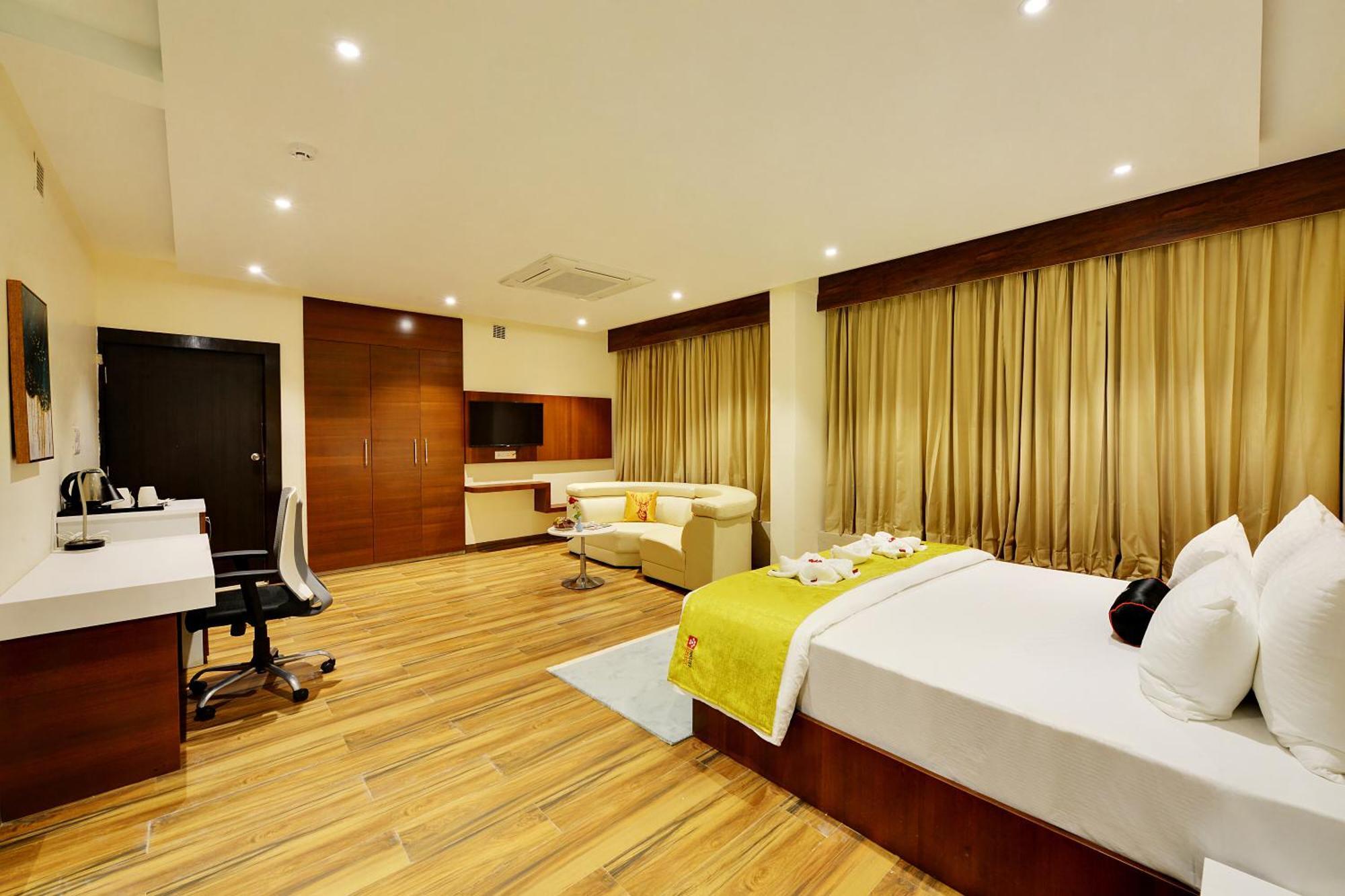 Mastiff Select Gulbarga Hotel Гулбарга Екстер'єр фото