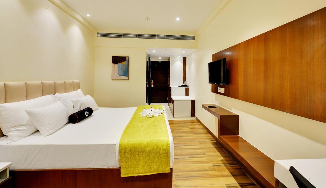 Mastiff Select Gulbarga Hotel Гулбарга Екстер'єр фото